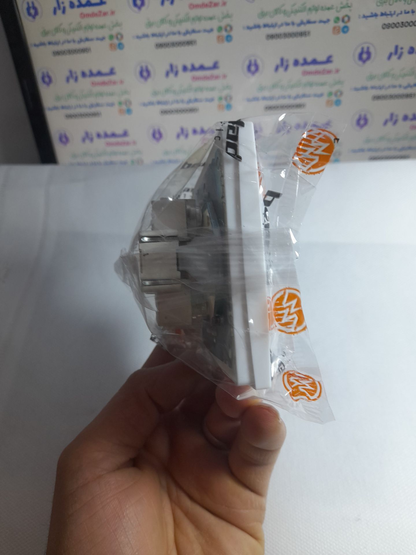 تصویر از بغل مکانیزم با قاب کلید کولر بهداد الکتریک مدل