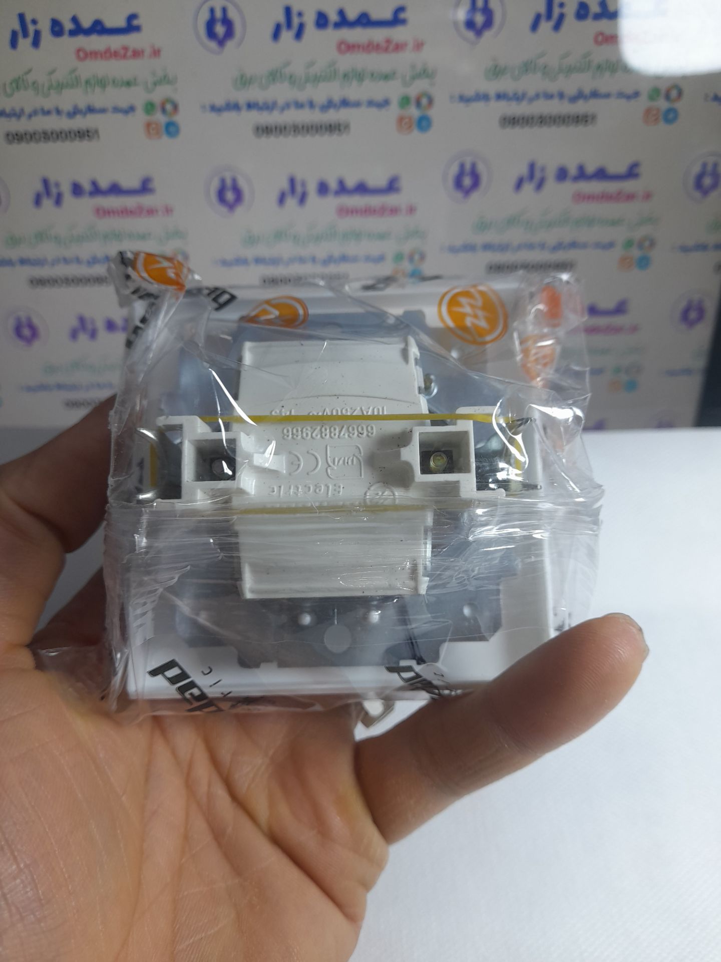 عکس کلید سه پل مدل ورتکس بهداد الکتریک پشت